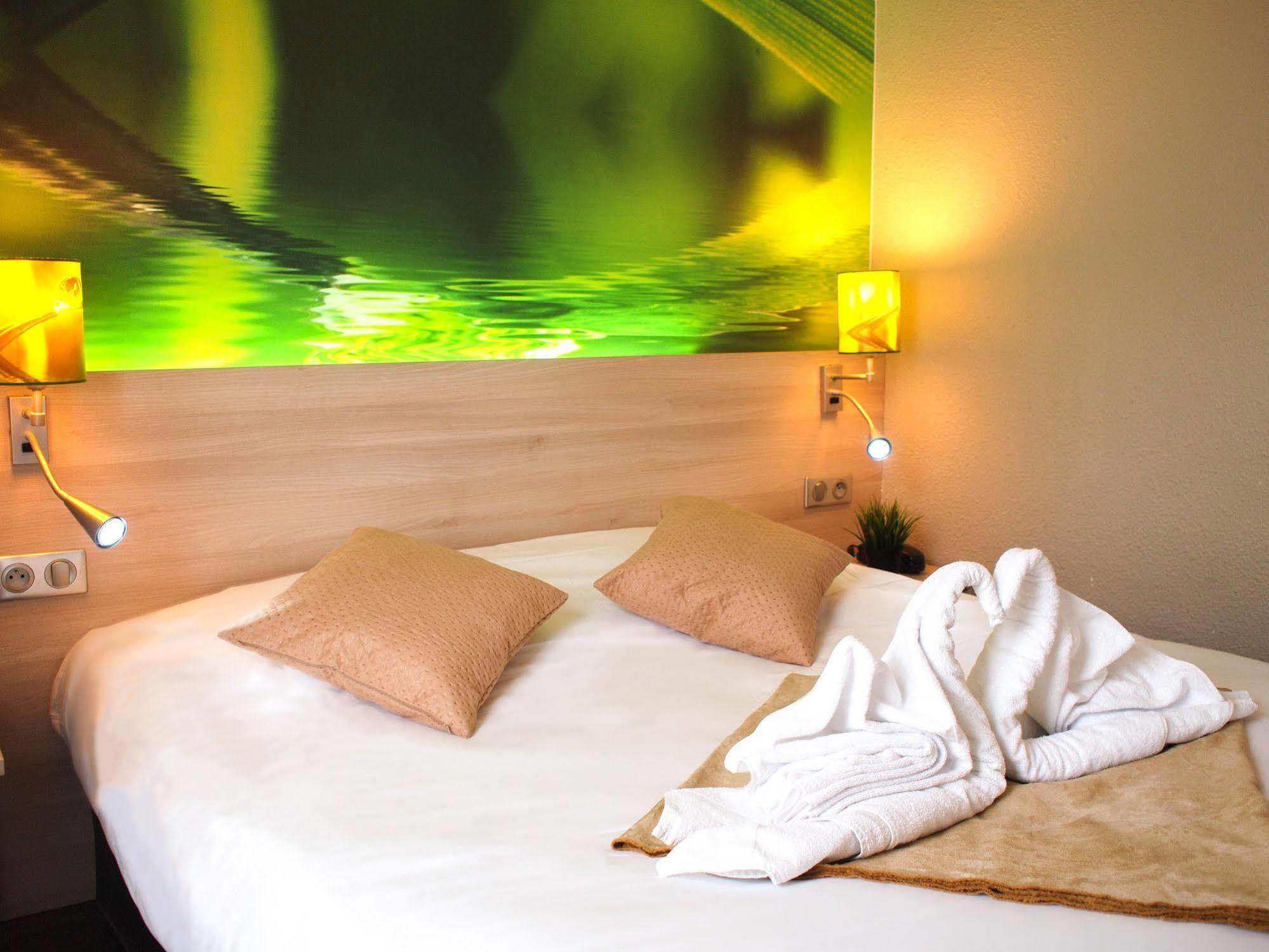 Hotel Inn Design Resto Novo Sable Bagian luar foto