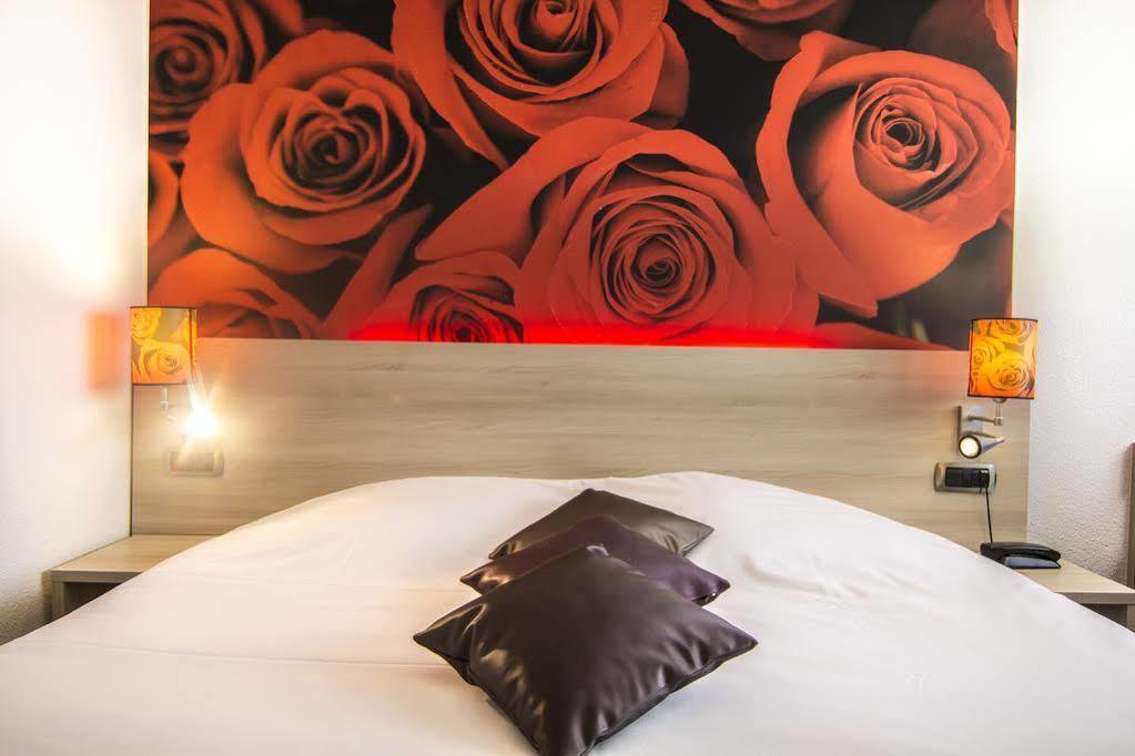 Hotel Inn Design Resto Novo Sable Bagian luar foto